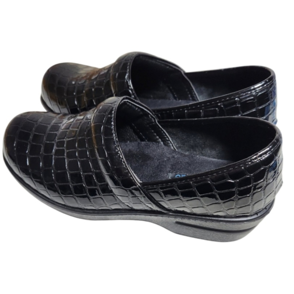 CUSHIONAIRE Black Crocodile Texture Mule Nursing Clogs Glossy Finish SZ 8